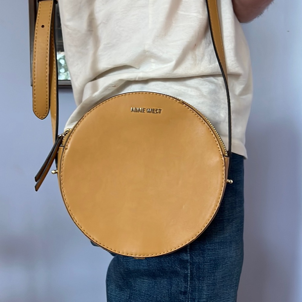 Round camel Nine West shoulder/crossbody bag